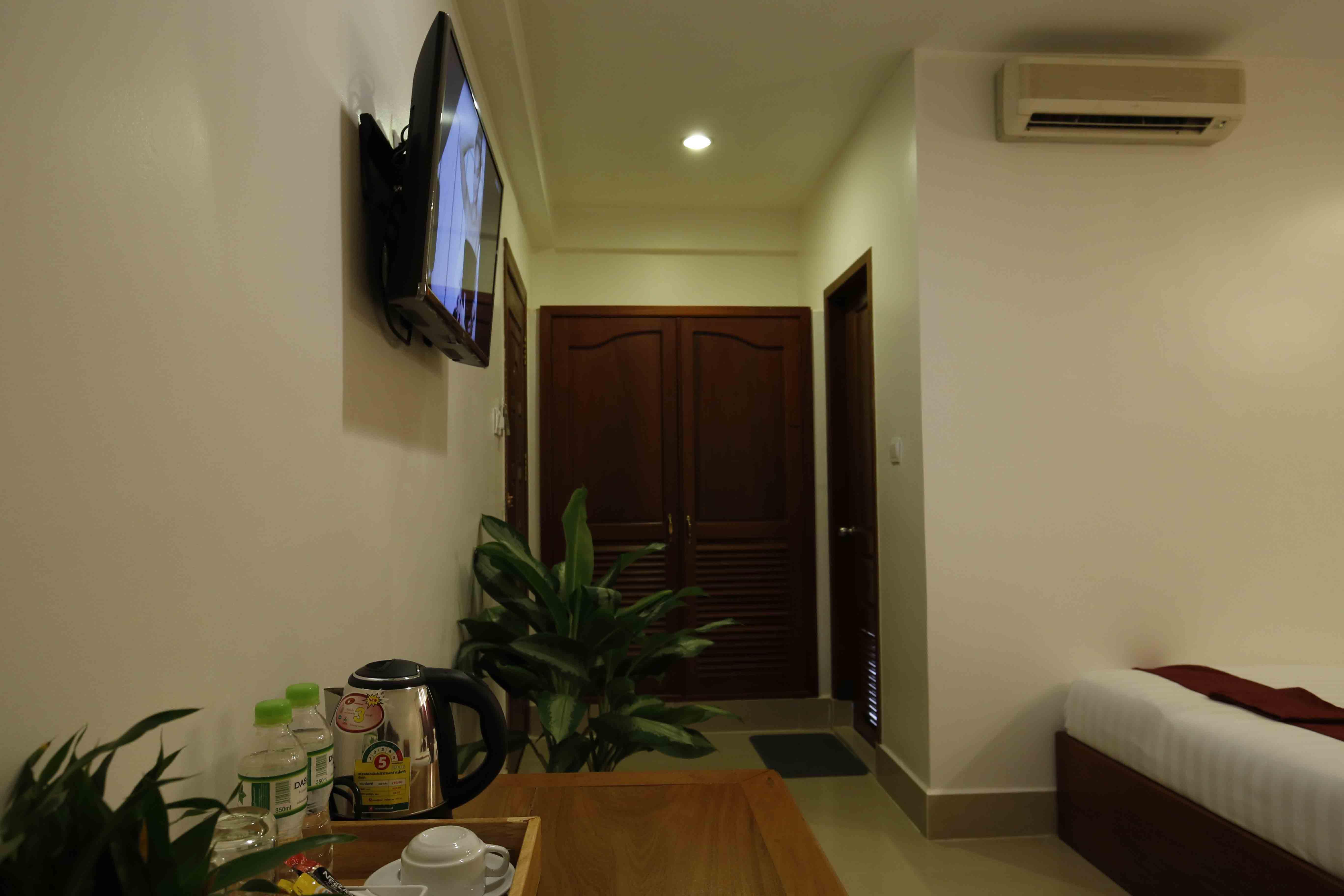 Holy Angkor Hotel シェムリアップ エクステリア 写真
