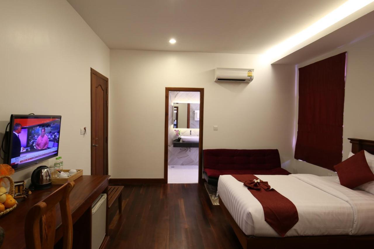 Holy Angkor Hotel シェムリアップ エクステリア 写真