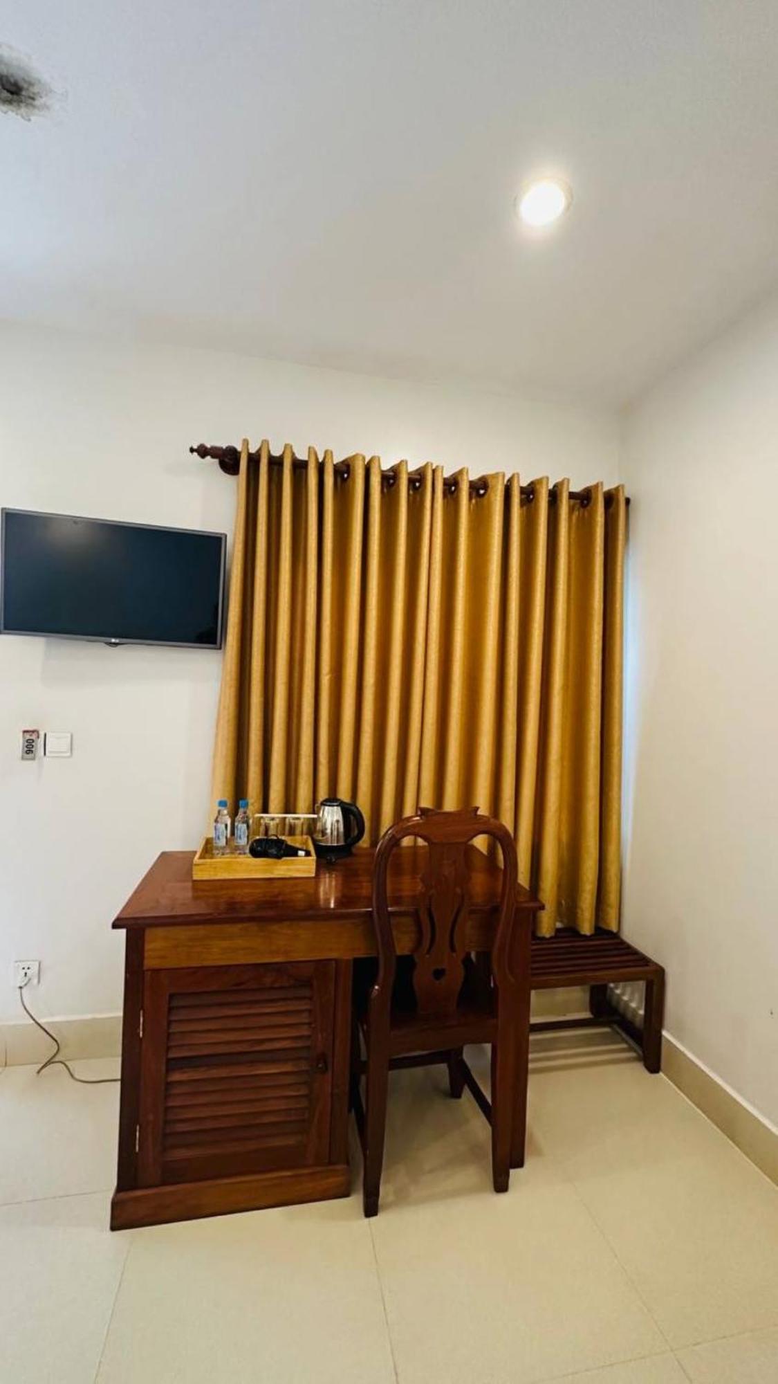Holy Angkor Hotel シェムリアップ エクステリア 写真