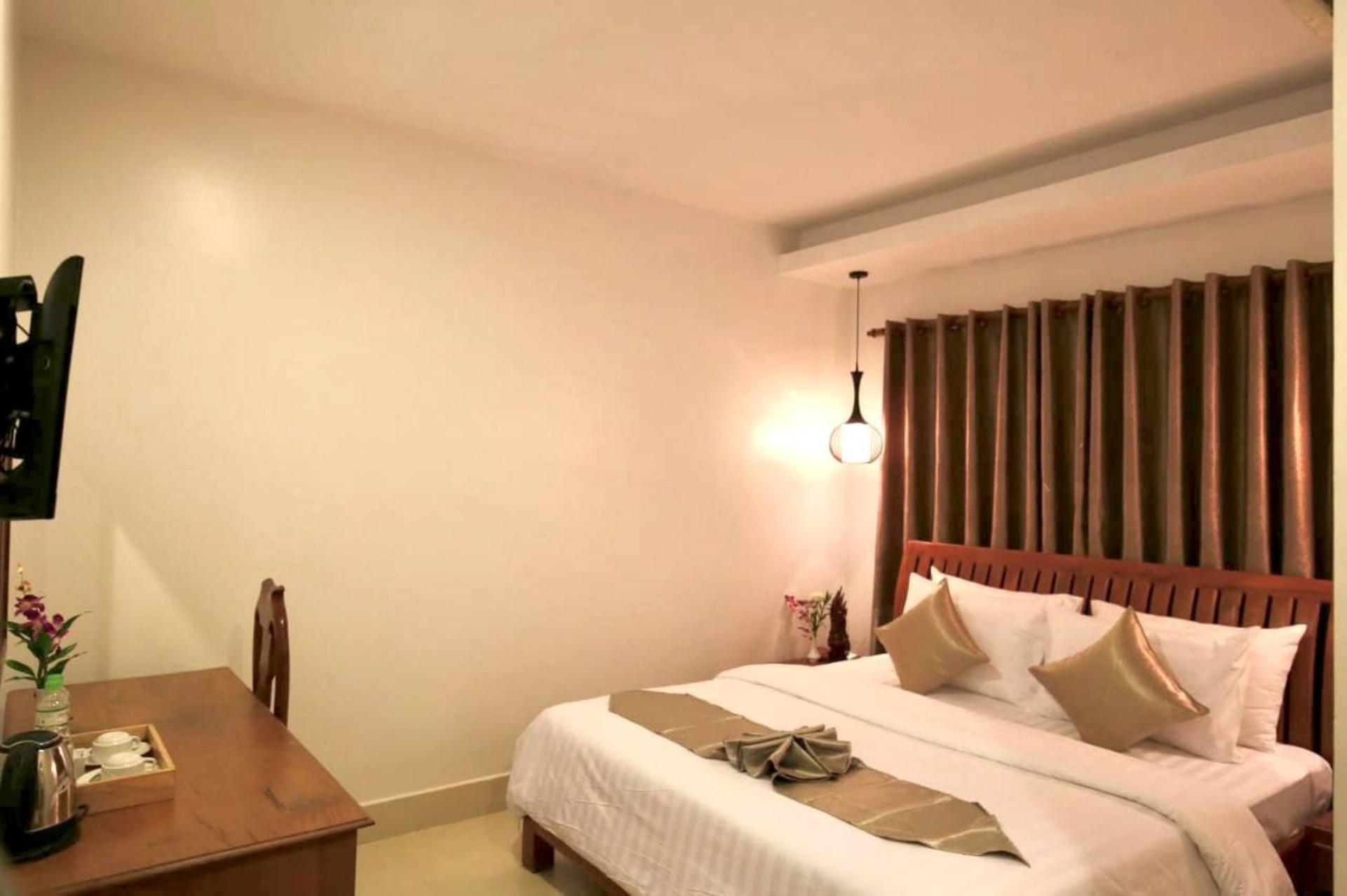 Holy Angkor Hotel シェムリアップ エクステリア 写真