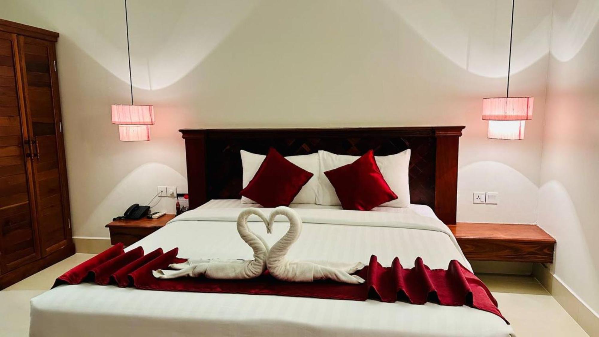 Holy Angkor Hotel シェムリアップ エクステリア 写真