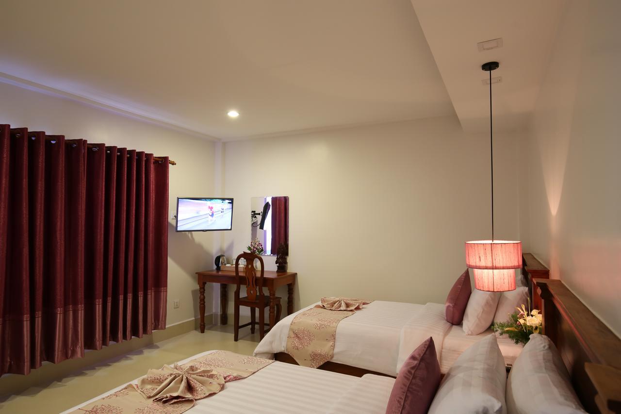 Holy Angkor Hotel シェムリアップ エクステリア 写真